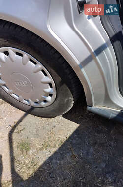 Седан Audi A4 1995 в Андреевке