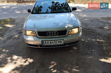 Седан Audi A4 1995 в Андреевке