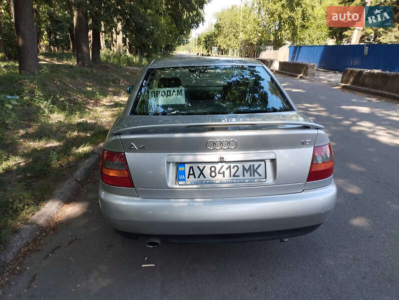 Седан Audi A4 1995 в Андреевке
