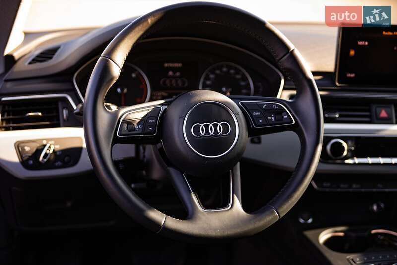 Седан Audi A4 2017 в Запоріжжі