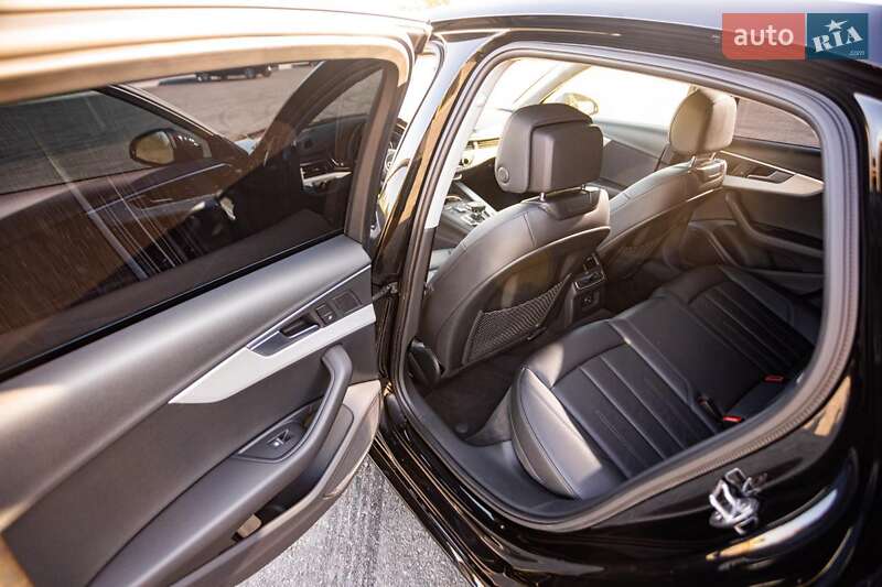 Седан Audi A4 2017 в Запоріжжі