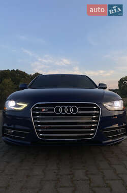 Audi A4  2012