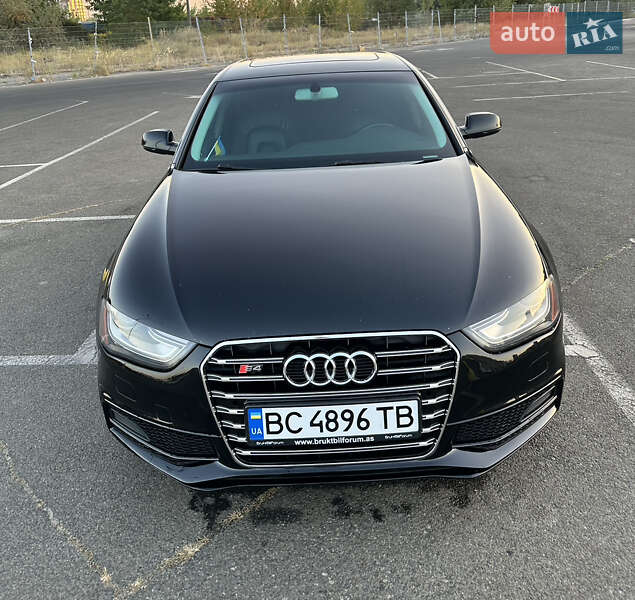 Седан Audi A4 2014 в Трускавце