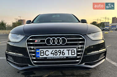 Седан Audi A4 2014 в Трускавце