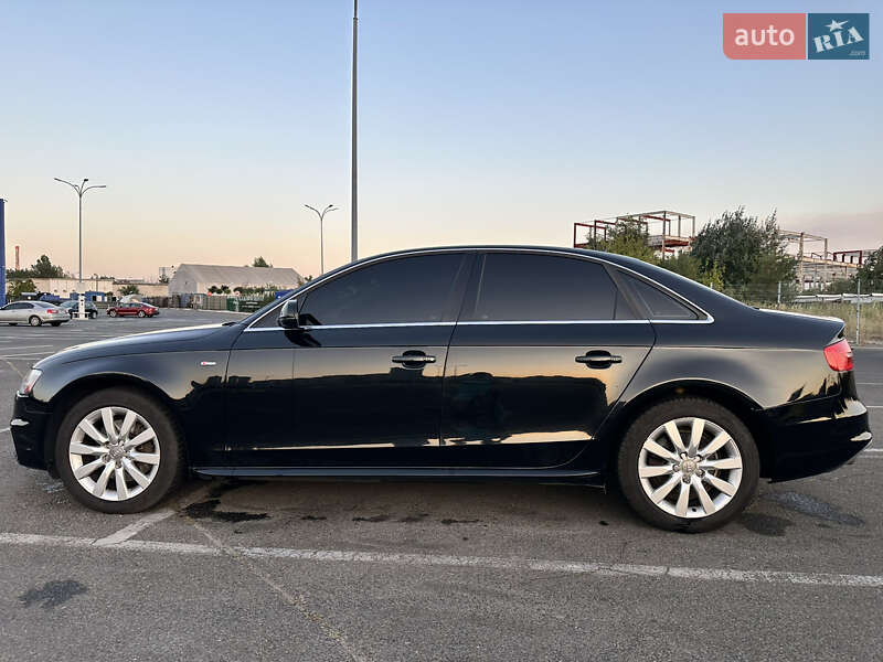 Седан Audi A4 2014 в Трускавце