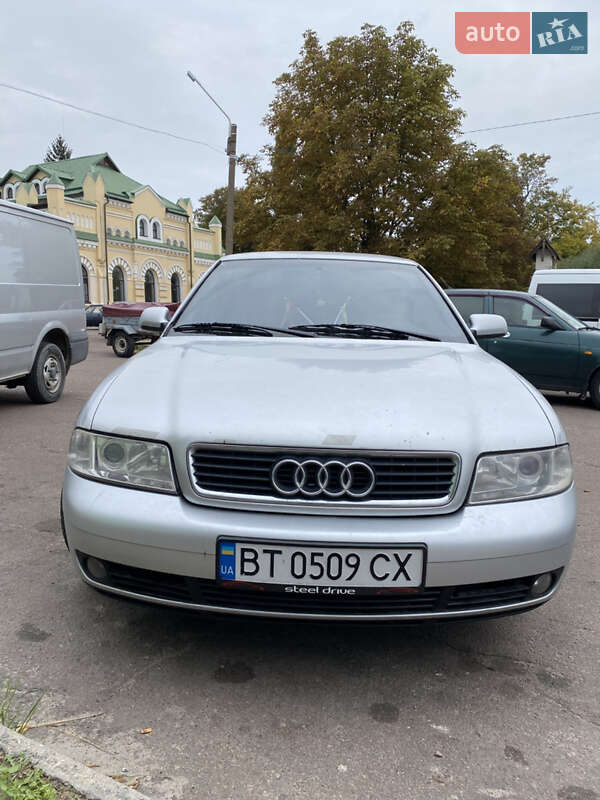 Седан Audi A4 2000 в Олевске