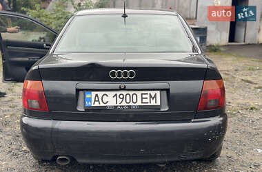 Седан Audi A4 1996 в Луцке