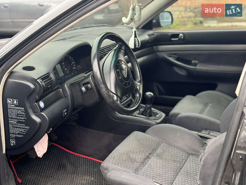 Седан Audi A4 1996 в Луцке