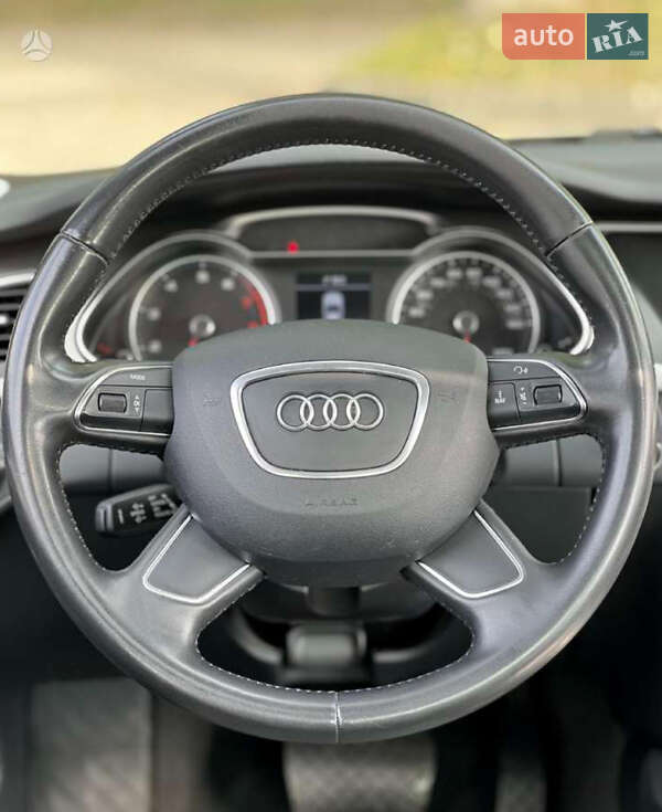 Седан Audi A4 2014 в Луцке