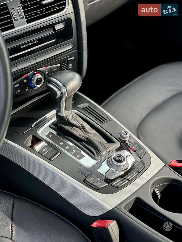 Седан Audi A4 2014 в Луцке
