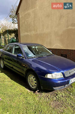 Audi A4  1998