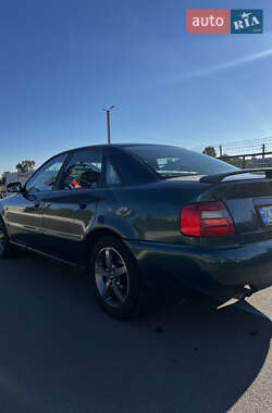 Audi A4  1995
