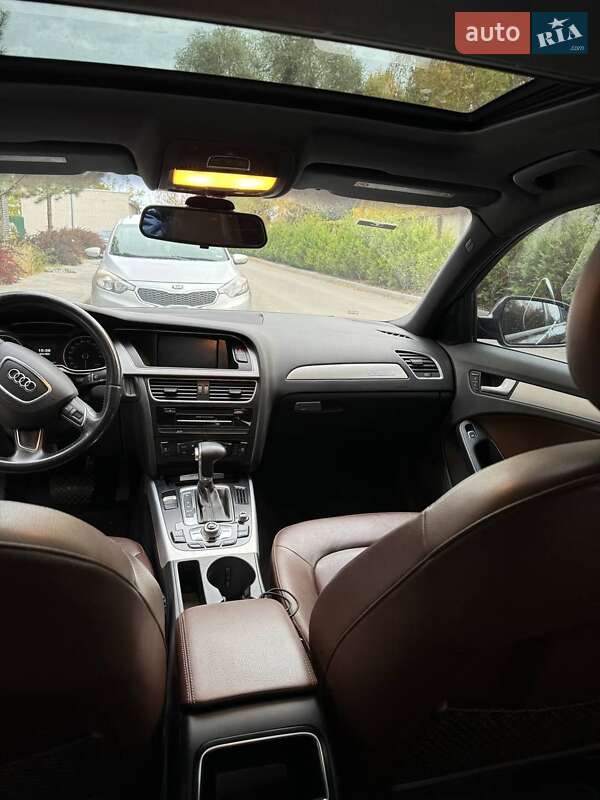 Седан Audi A4 2013 в Киеве
