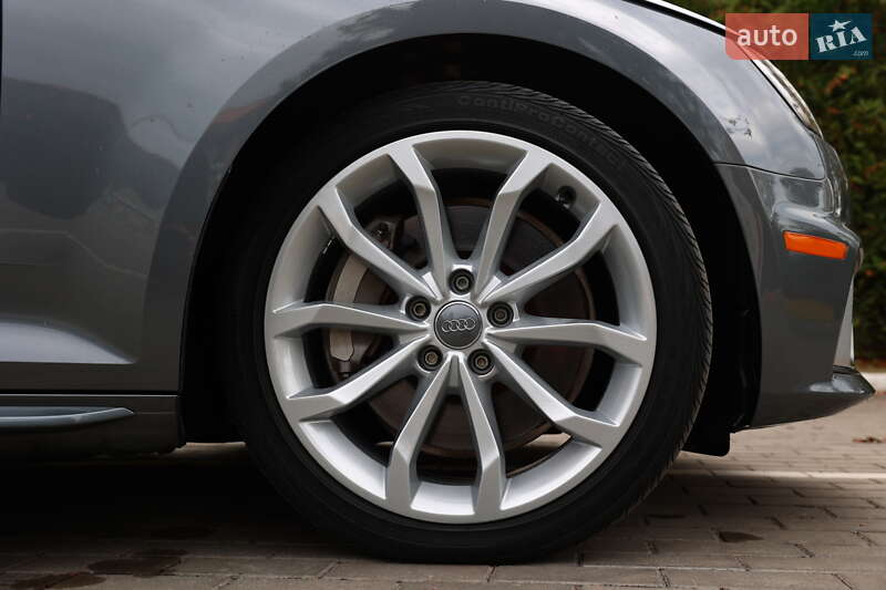 Седан Audi A4 2018 в Луцке