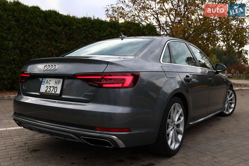 Седан Audi A4 2018 в Луцке