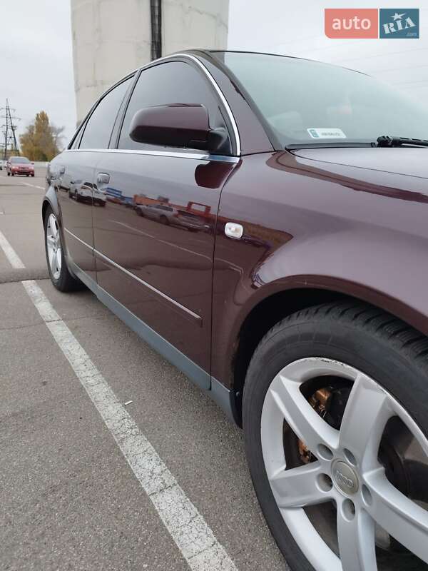Седан Audi A4 2002 в Киеве