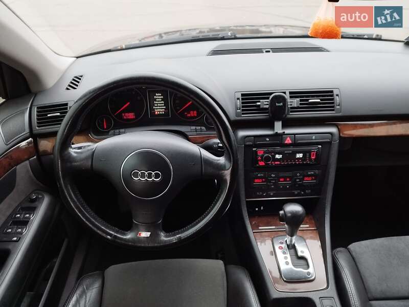 Седан Audi A4 2002 в Киеве