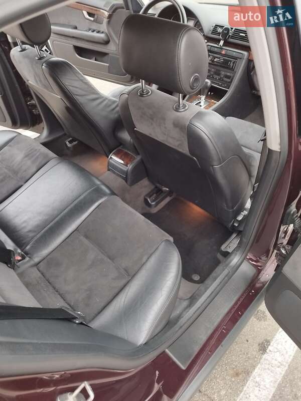 Седан Audi A4 2002 в Киеве