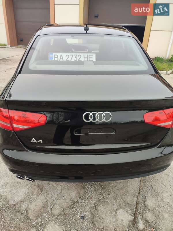 Седан Audi A4 2013 в Кропивницькому