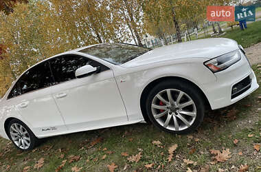 Седан Audi A4 2013 в Мукачевому