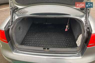 Седан Audi A4 2008 в Южному