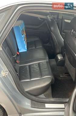 Седан Audi A4 2008 в Южному