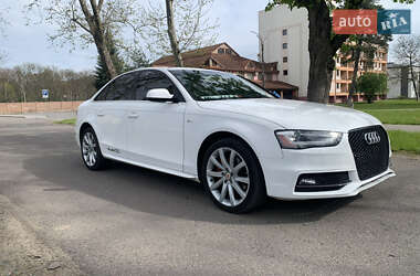 Седан Audi A4 2013 в Мукачевому