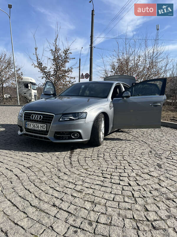 Седан Audi A4 2012 в Хмельницькому