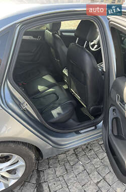 Седан Audi A4 2012 в Хмельницькому