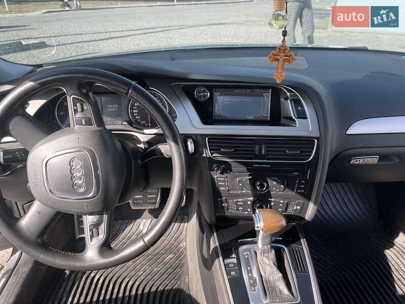 Седан Audi A4 2012 в Хмельницькому
