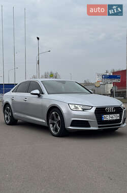 Audi A4  2016