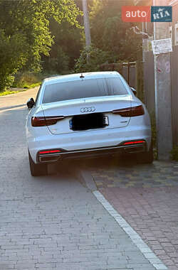 Седан Audi A4 2022 в Львове