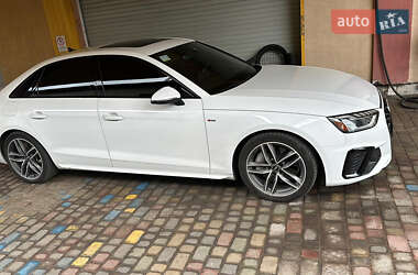 Седан Audi A4 2022 в Львове