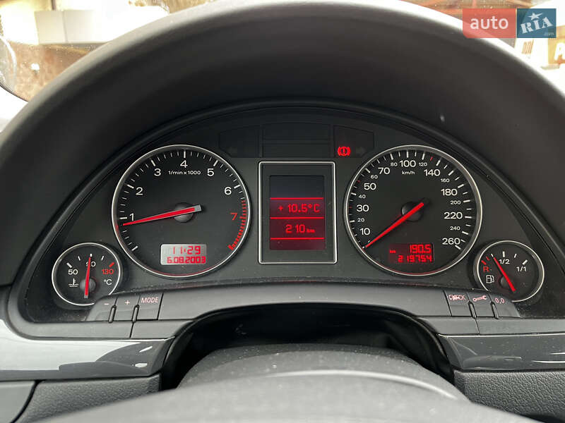 Седан Audi A4 2004 в Хмельницькому