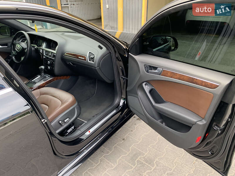 Седан Audi A4 2013 в Хмельницком