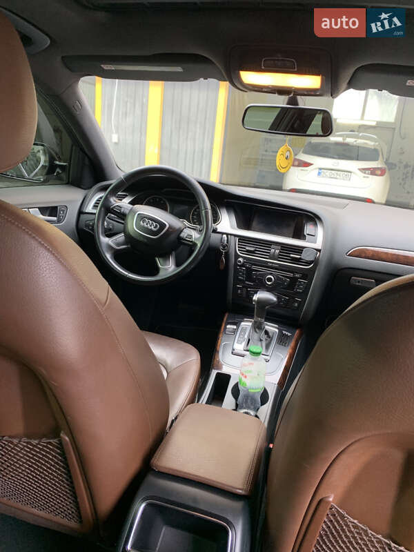 Седан Audi A4 2013 в Хмельницком