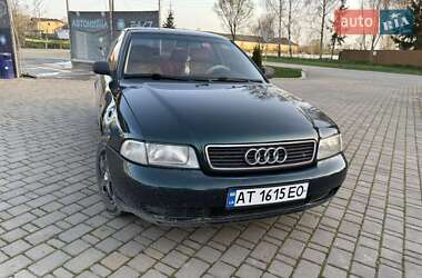 Седан Audi A4 1995 в Ивано-Франковске