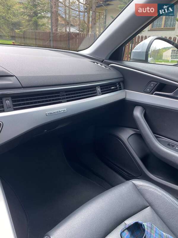 Седан Audi A4 2016 в Львові