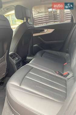 Седан Audi A4 2016 в Львові