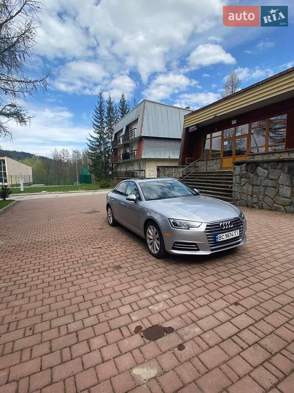 Седан Audi A4 2016 в Львові