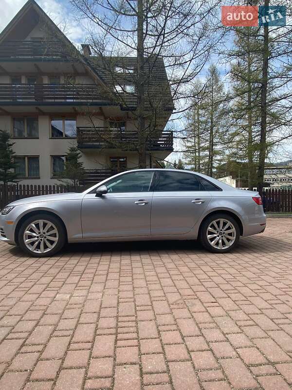 Седан Audi A4 2016 в Львові