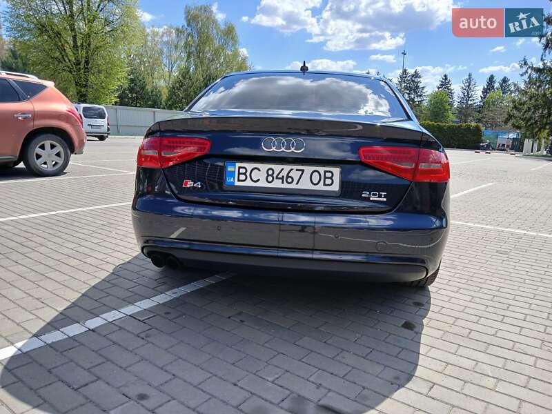 Седан Audi A4 2012 в Луцьку