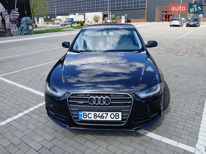 Седан Audi A4 2012 в Луцьку