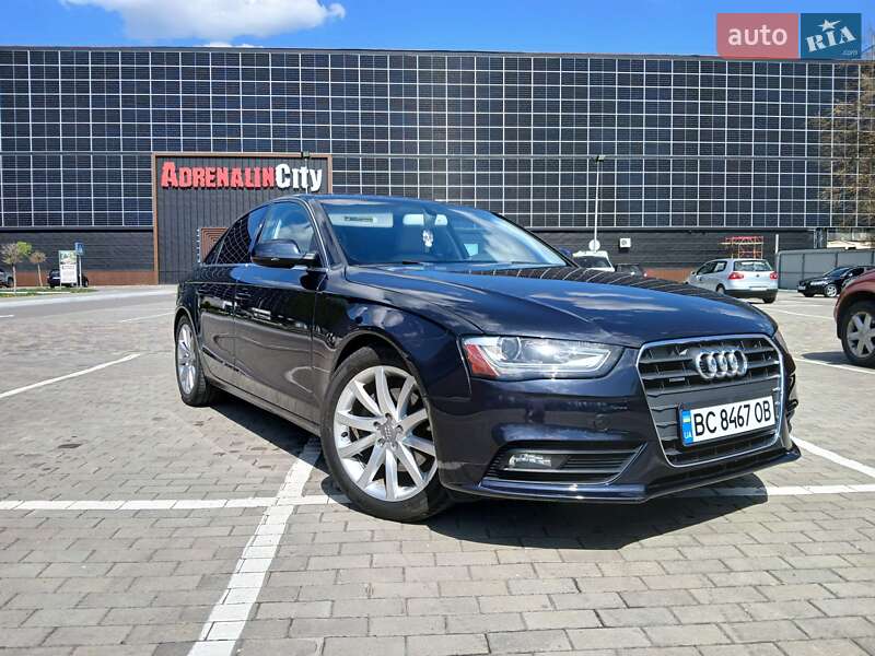 Седан Audi A4 2012 в Луцьку