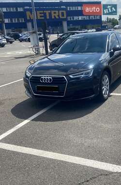 Audi A4  2016