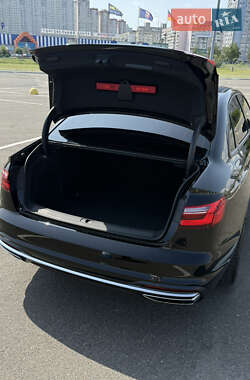 Седан Audi A4 2021 в Киеве