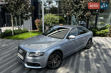 Audi A4  2011