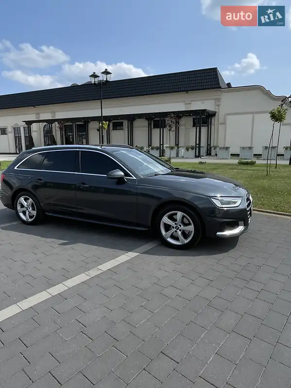Audi A4 2021
