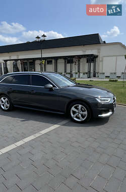 Audi A4  2021