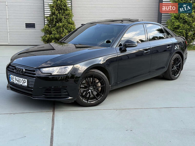 Седан Audi A4 2016 в Днепре